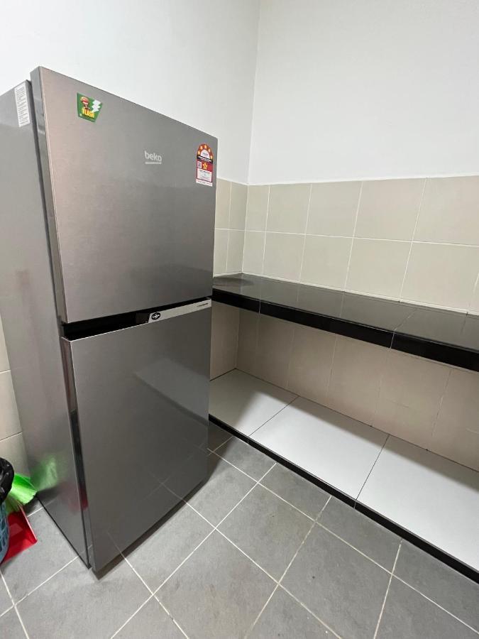 Cameron 1Room Apartment @ Emerald Avenue Бринчанг Екстер'єр фото